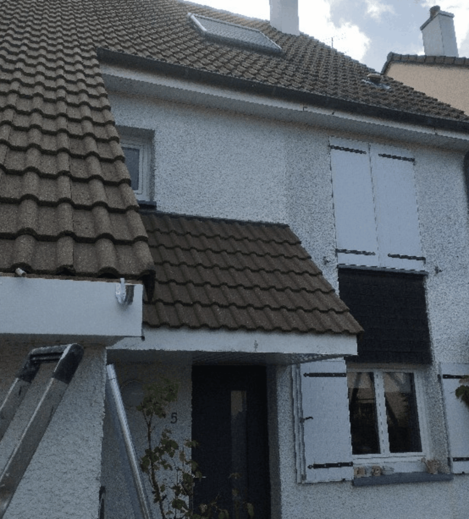 travaux de rénovation de toiture par un couvreur le Plessis-Bouchard